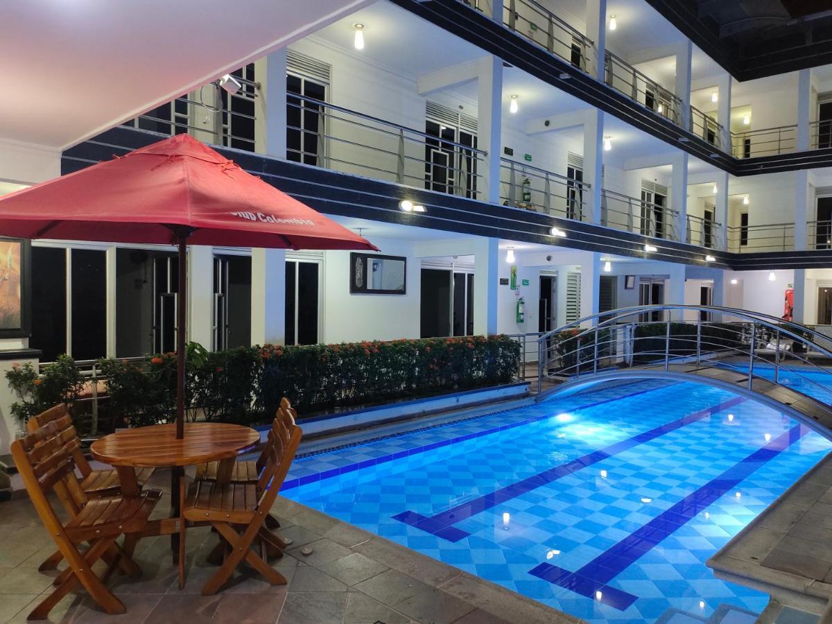 Confort Plaza Hotel 비야비센시오 외부 사진